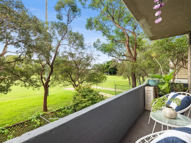 North Facing Spacious First Floor Apartment