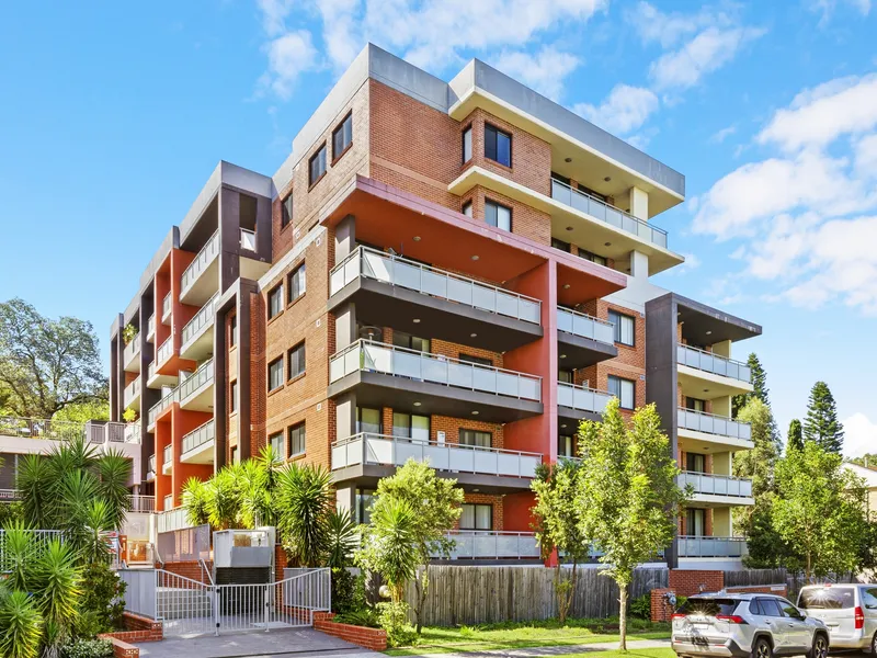 For Auction Guide $750,000