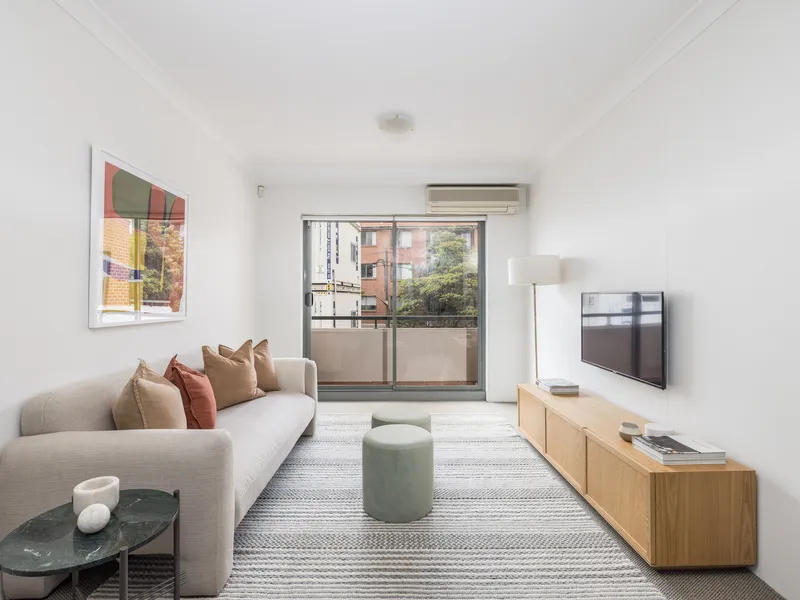 The Habitat - convenience and space in heart of Neutral Bay village