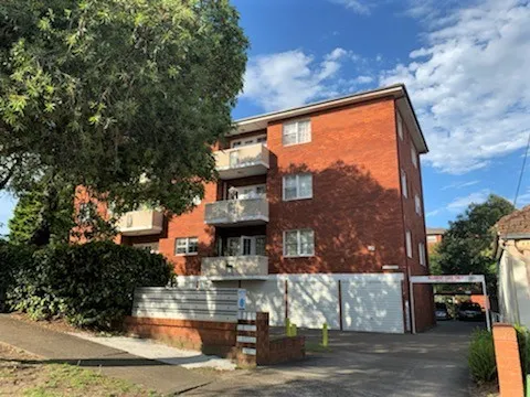 Peaceful unit in the Heart of Arncliffe