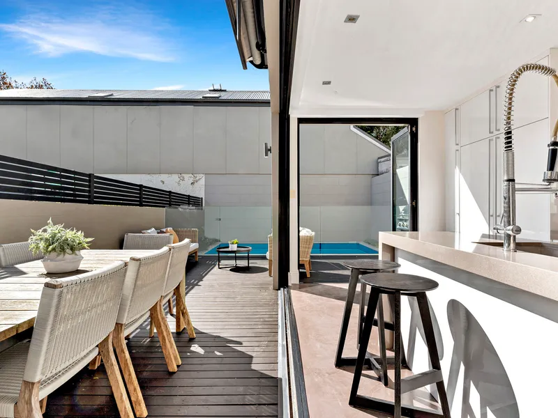 Late-Victorian terrace enhanced for an entertainment lifestyle