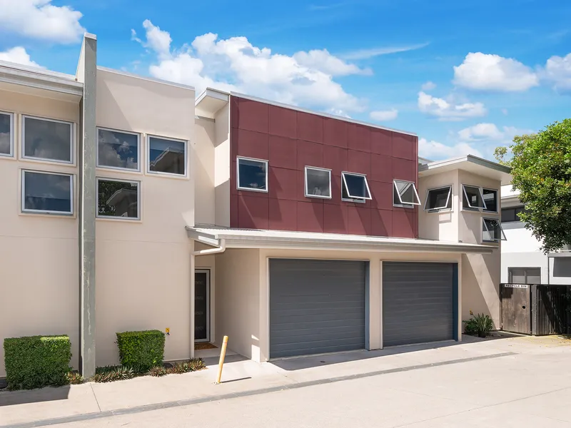 Three Bedroom Townhouse in Chermside!