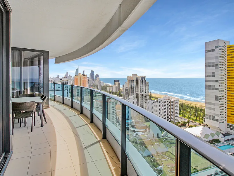 ORACLE - Phenomenal Views + Absolute Luxury in Heart of Broadbeach