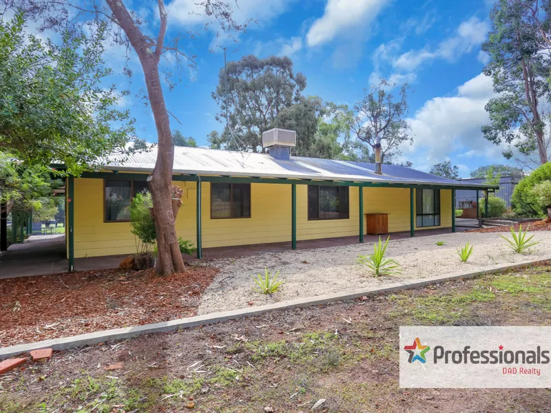 5 Acres of Lifestyle Living!
