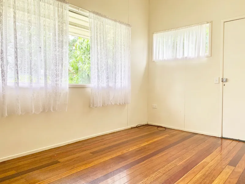 Private 1 Bedroom unit in quiet Chelmer