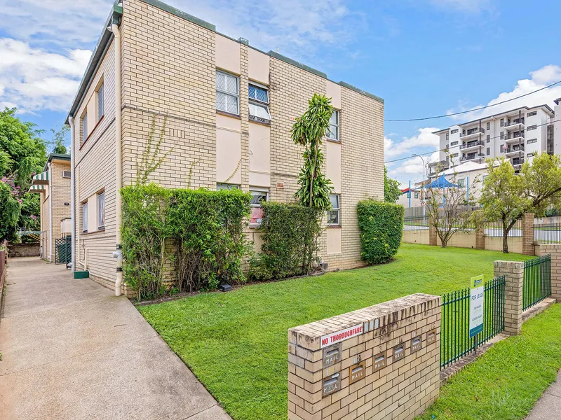 Convenient Location In The Heart of Indooroopilly