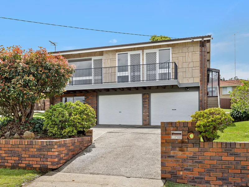 Renovated 3 Bedroom Family Home with Spectacular Views