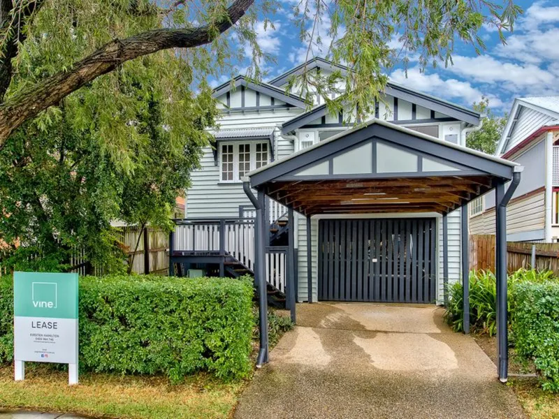 APPLICATION APPROVED - Private house with large rear deck over looking pool