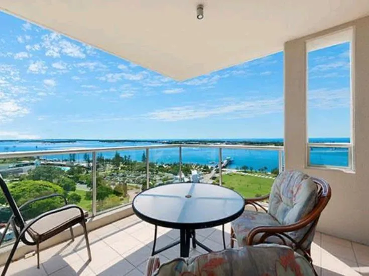 2 BEDROOM UNIT - SPECTACULAR VIEWS - LUXURY LIVING