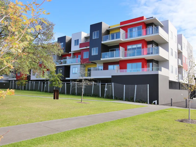 Beautiful Apartment in Noble Park Centre!