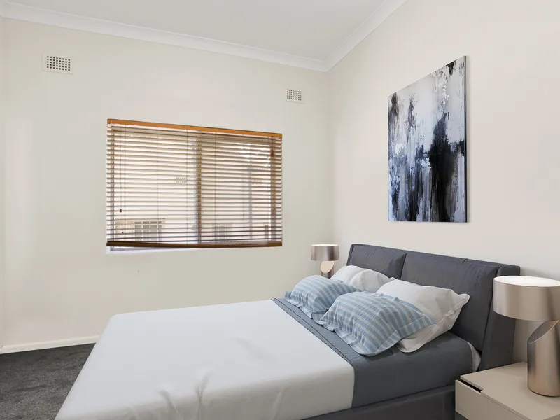 CONVENIENT APARTMENT IN THE HEART OF BONDI