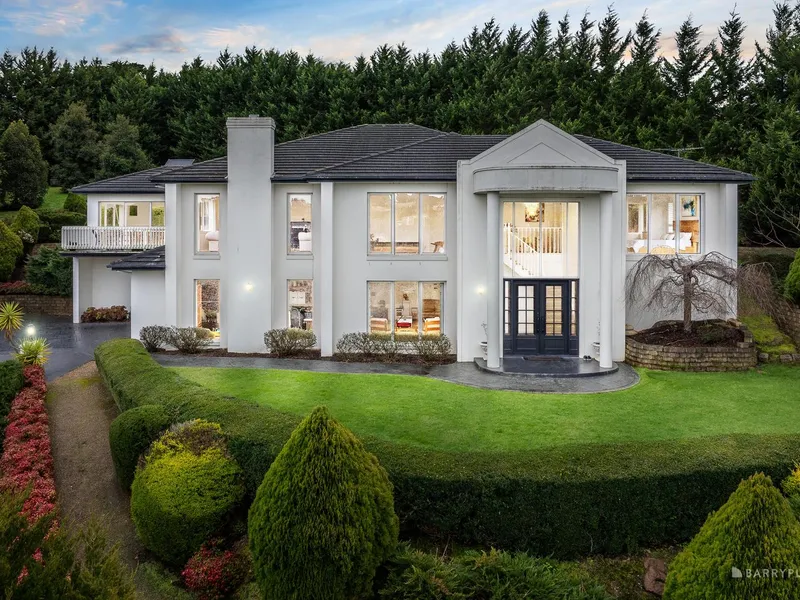 Spectacular Family Estate with Undeniable Views