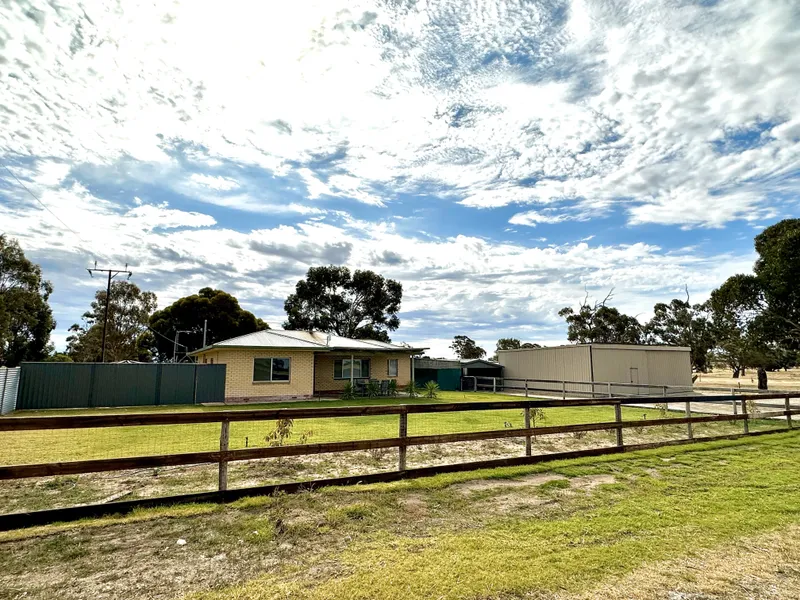 Affordable rural living on acreage