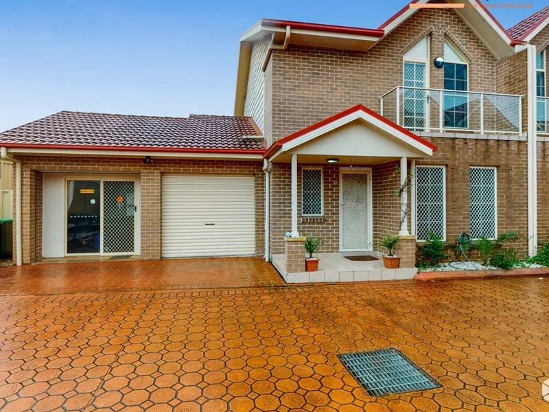 Three Bedroom Town House for Rent at Macquarie Fields