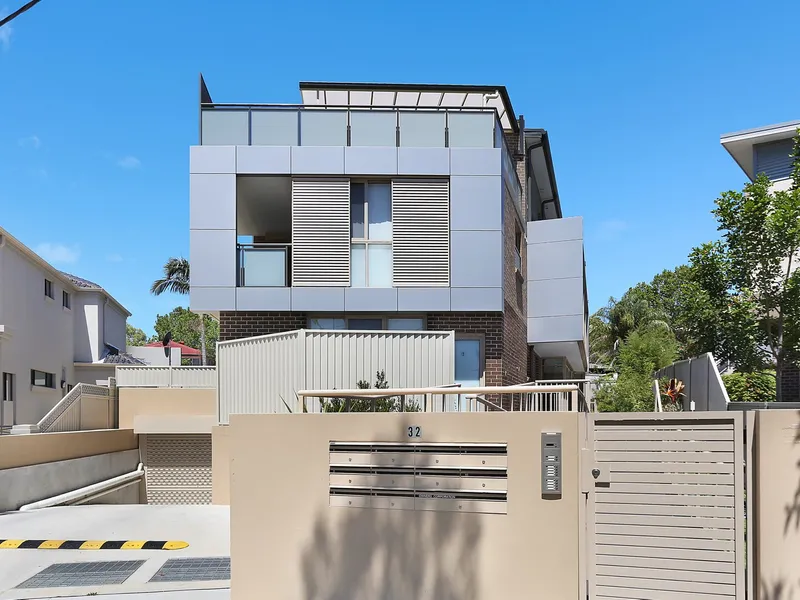 MODERN 2 BEDROOM APARMENT!