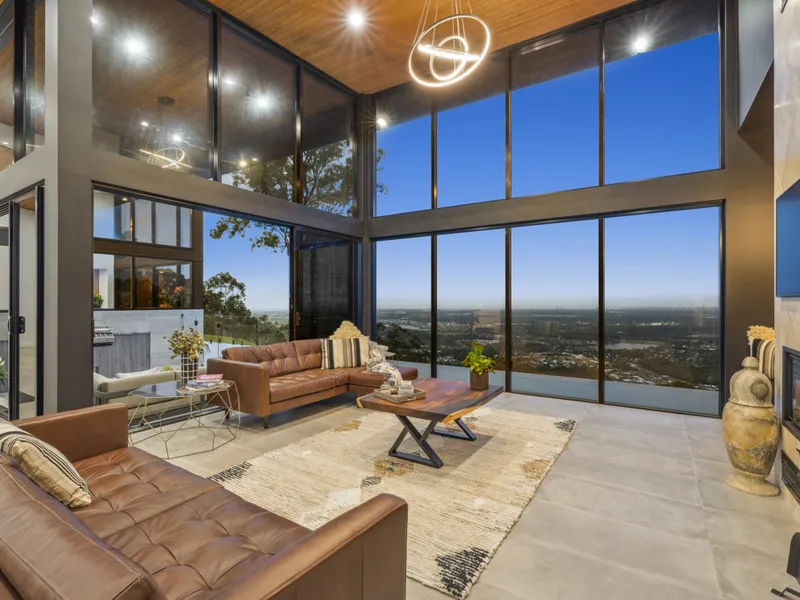 Luxurious Residence On Over 11 Acres With Sensational Panoramic Views