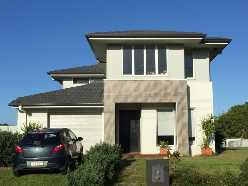 5 Bedroom Luxury Family Home