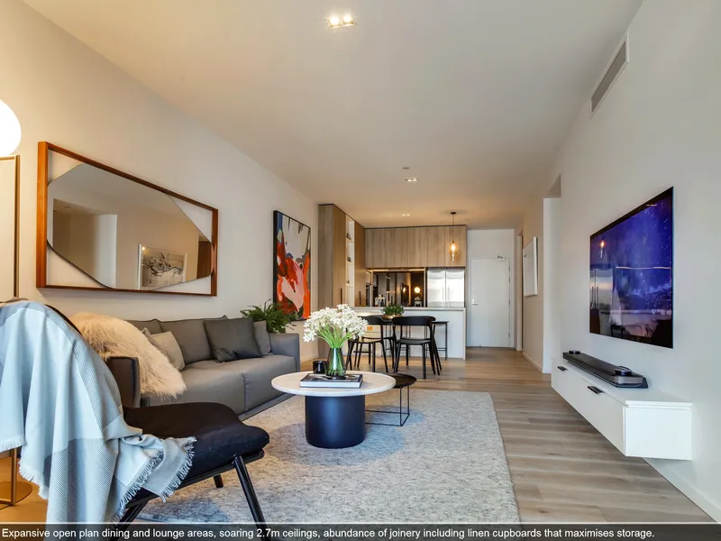 LUXURIOUS 105m² SIGNATURE SUITE AVAILABLE IN AWARD WINNING LUCENT. MAXIMISE YOUR LIFESTYLE.