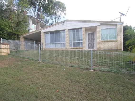 NEAT AND TIDY 3 BEDROOM HOME IN CLINTON