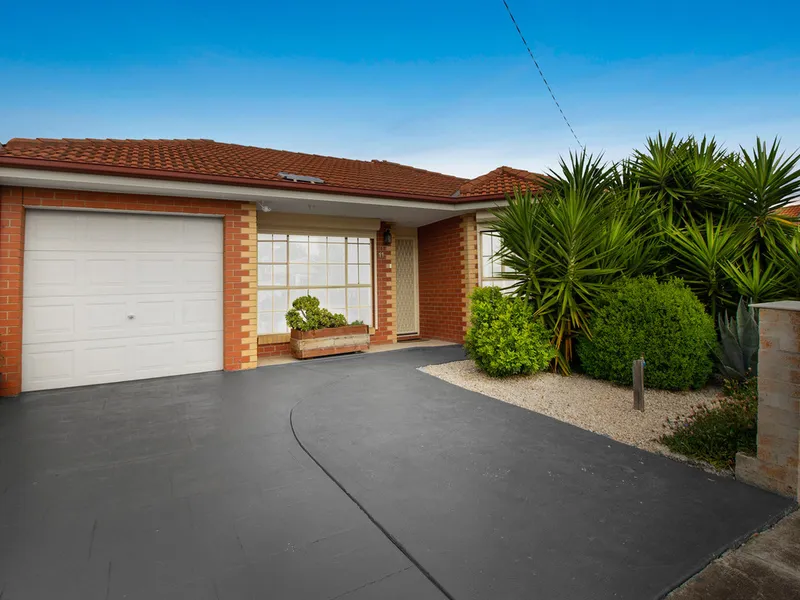 Immaculate Family Home with Bright Spaces and Versatile Outdoor Entertaining Zone