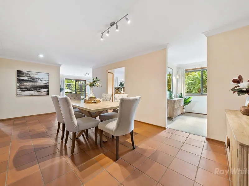 Massive Single Level in Daisy Hill's Tranquil 