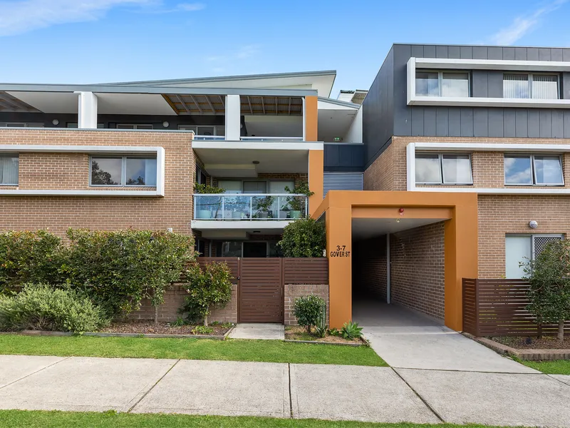 Ground Floor Apartment Offering 397sqm in Desirable Parkside Location