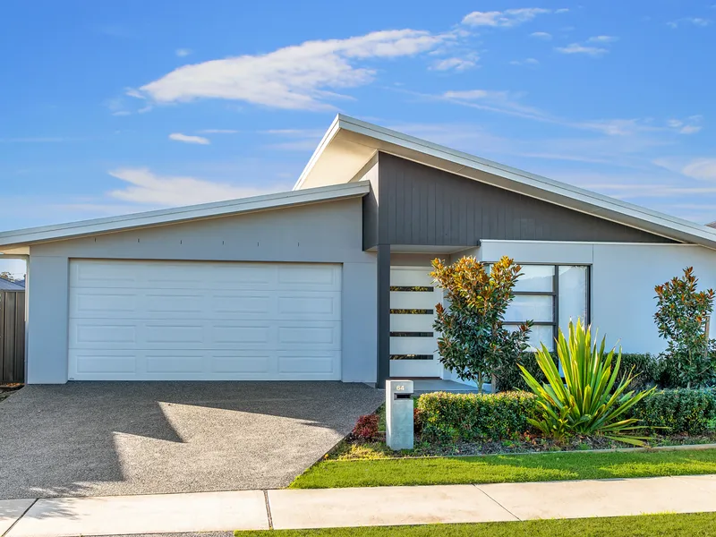 FAMILY HOME AVAILABLE TO LEASE