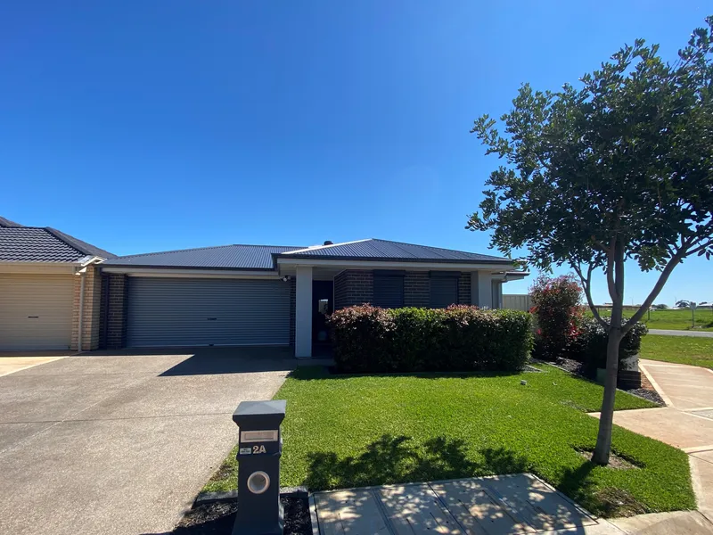 Secure, Premium 3 Bed Home, Fully ducted Climate Control