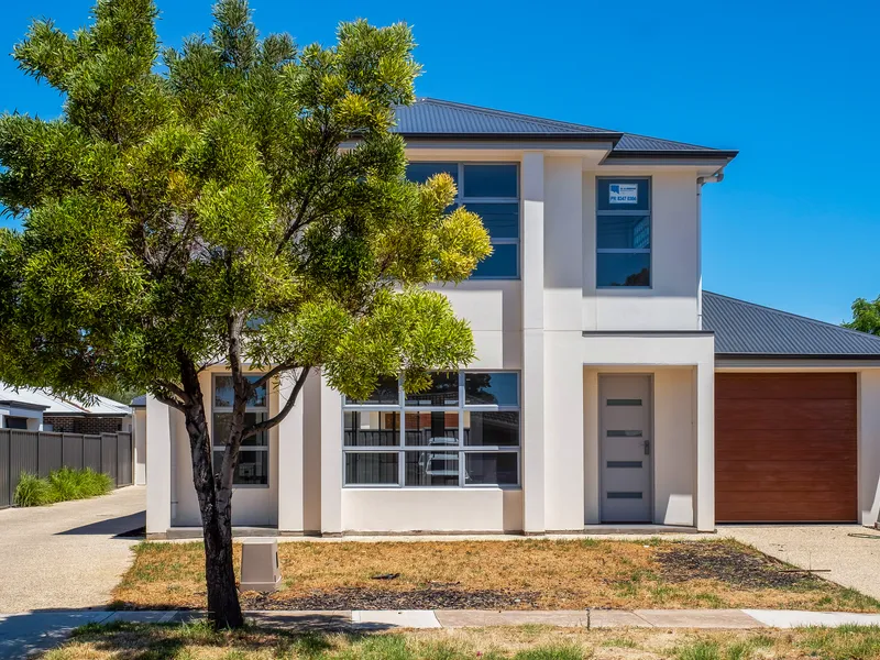 Near-new two-storey home close to schools and the CBD!