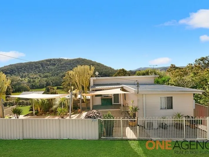 Great Weekender with rural valley views.