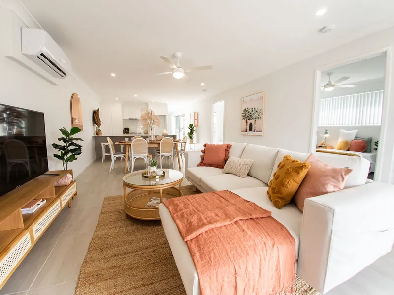 CHIC, LOW MAINTENACE AND EVER SO PRIVATE