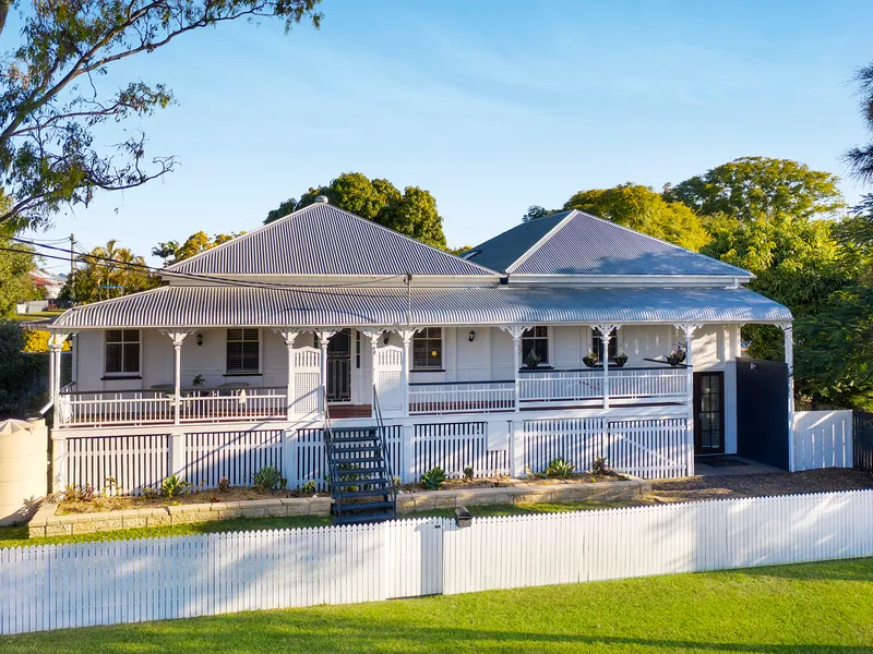 ARCHITECTURALLY INSPIRED COLONIAL OF MAMMOTH PROPORTIONS