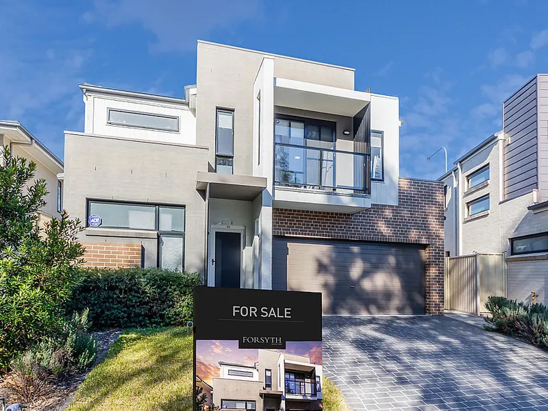LIGHT & BRIGHT FAMILY HOME IN GREAT LOCATION