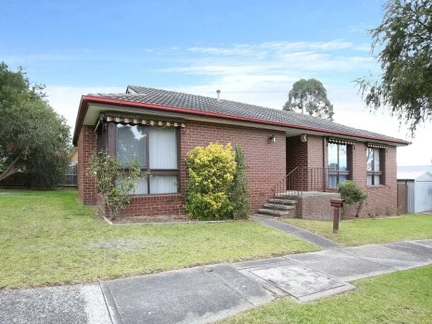 FAMILY HOME IN AN ENVIABLE LOCATION