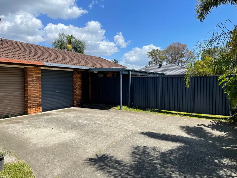 SPACIOUS DUPLEX , NO BODY CORPORATE