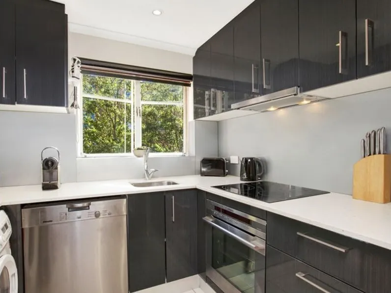 BRIGHT AND LIGHT ONE BEDROOM APARTMENT WITH BALCONY