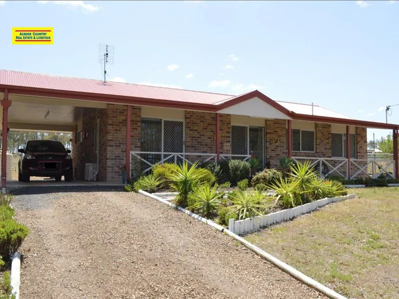 3 BEDROOM MODERN BRICK HOME