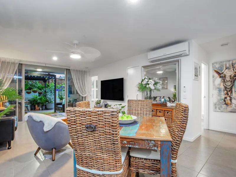 Modern Ground Floor Apartment with a Large Outdoor Terrace - North Easterly Aspect