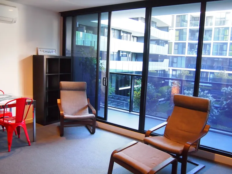 Cool One Bedroom Green Square Apartment