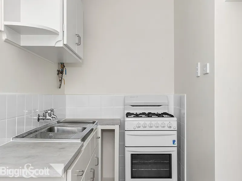 GREAT VALUE - Two Weeks free rent for a 12 Month Lease.