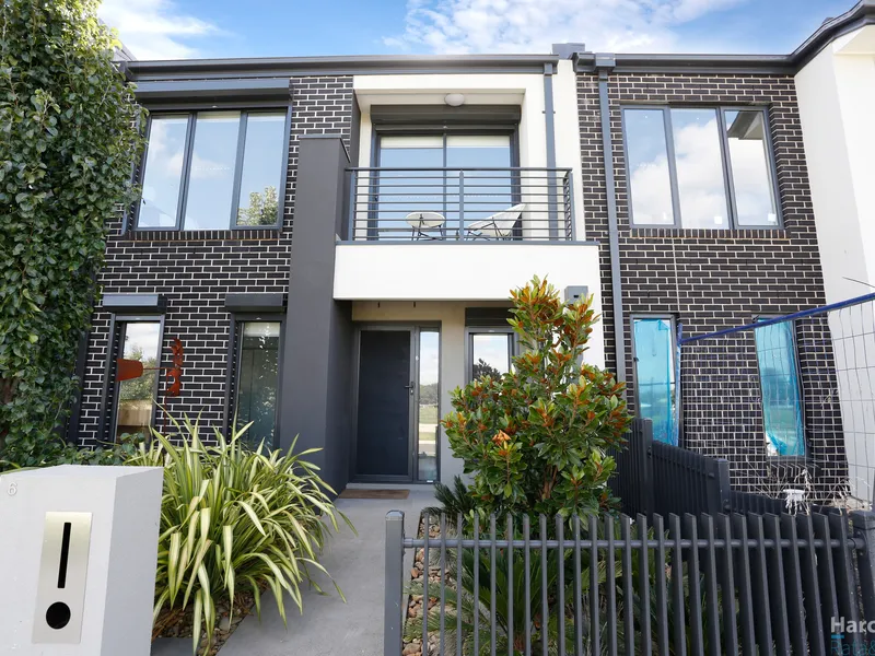 Sensational, Stylish & Spacious Living