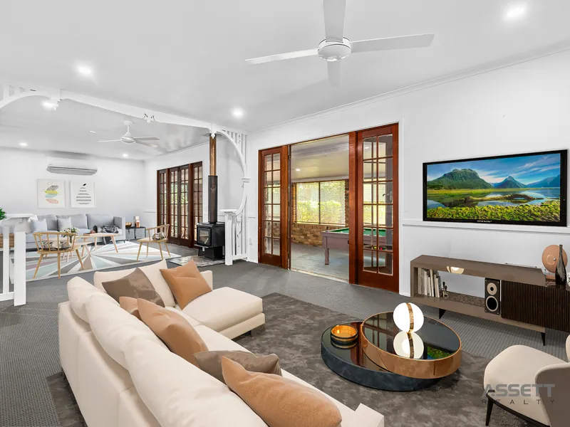 HUGE BLOCK & DEVELOPMENT POTENTIAL (STCA ) + NEWLY REFURBISHED 4 BEDROOM HOME ON 2729 M2