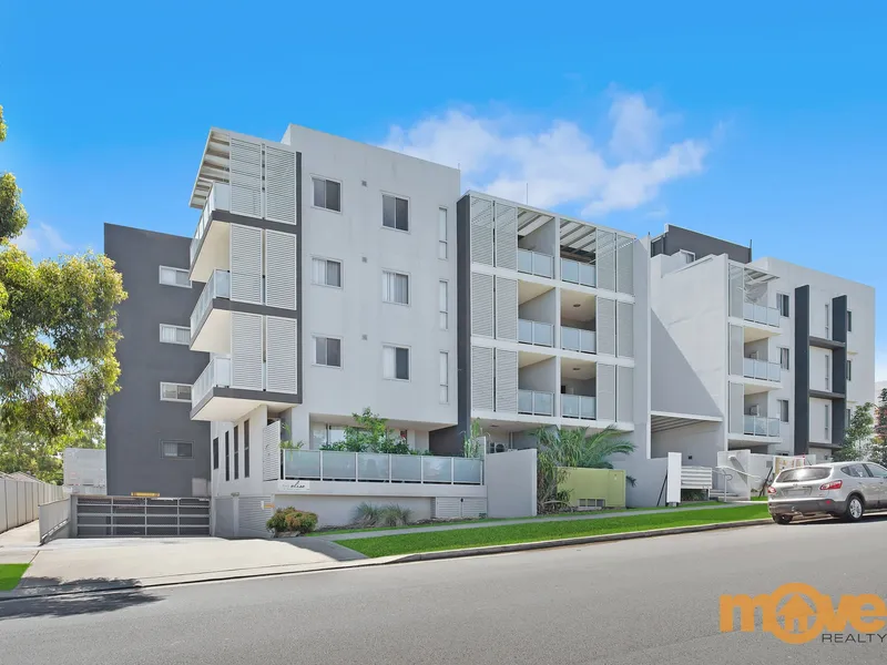 Penthouse Apartment with Harbour Bridge Views