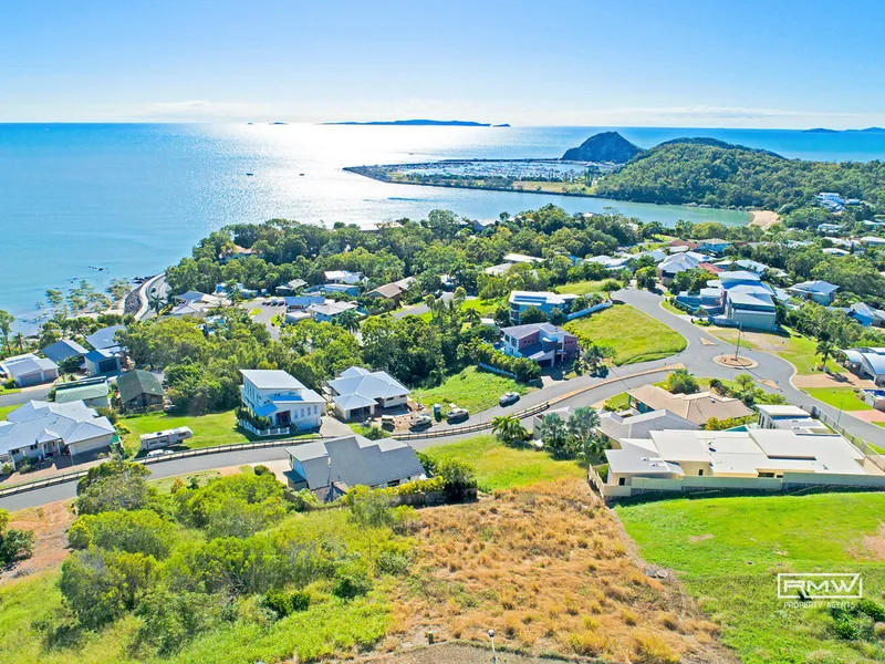 Amazing Ocean & Island views from the top of Lammermoor!