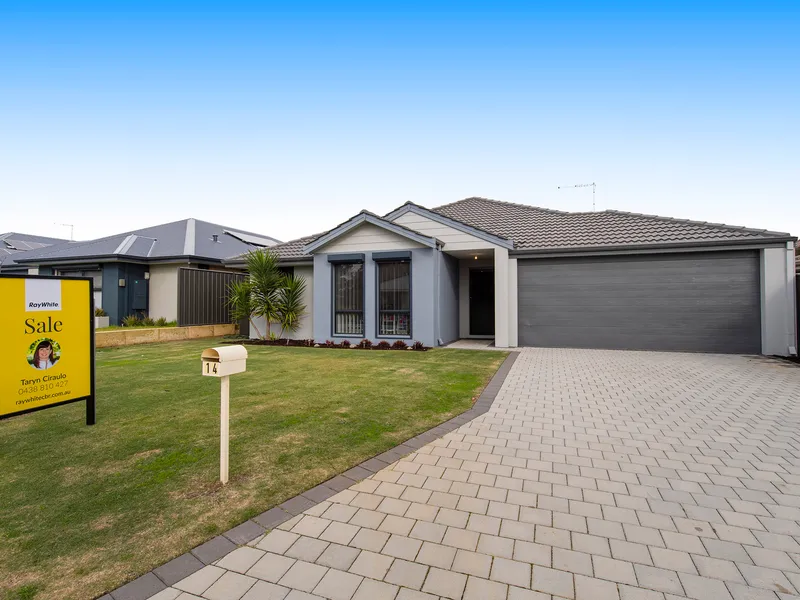 PERFECT STARTER HOME IN PEACEFUL LOCATION!