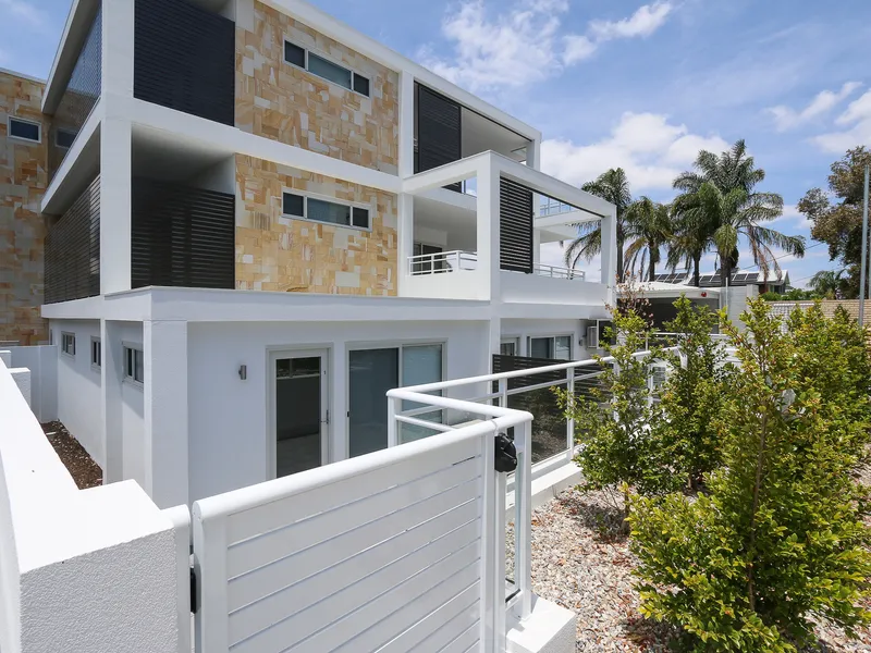 LIFESTYLE LIVING!