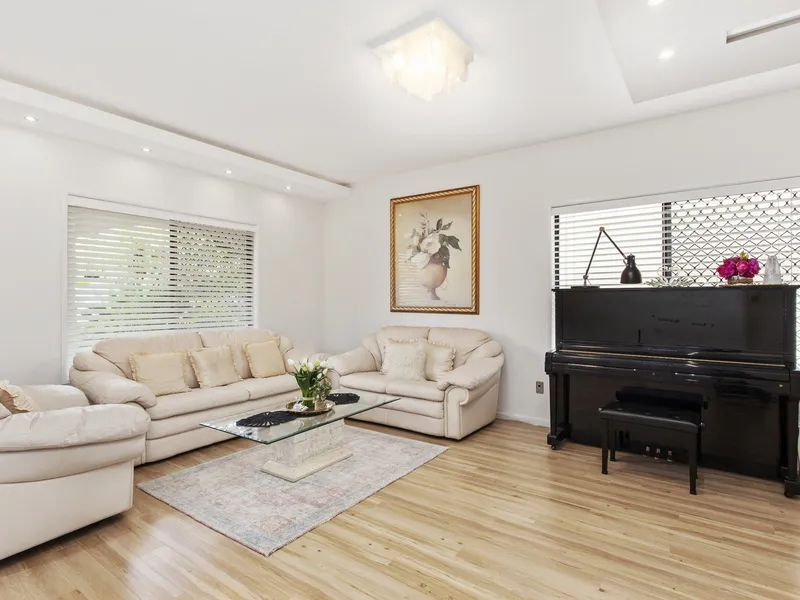 NORTH FACING FAMILY HOME WITH POOL & VIEWS!