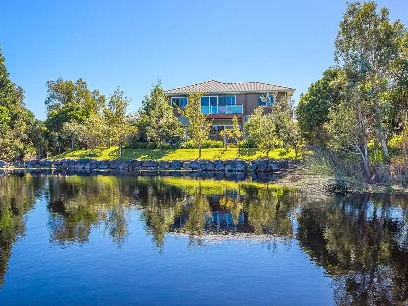 ANOTHER SOLD BY GEOFF TUTT