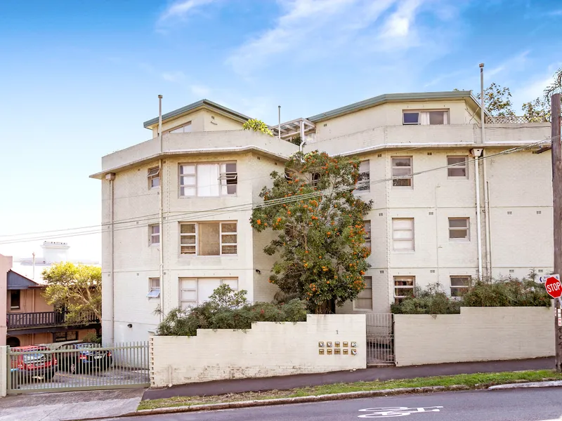 Ground floor apartment just moments from Balmain Village