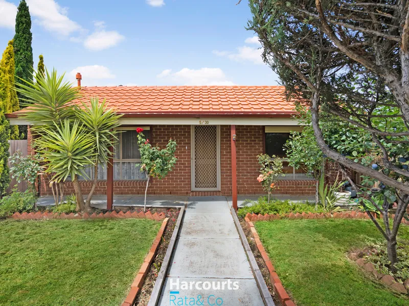 Impressive street appeal with low maintenance living